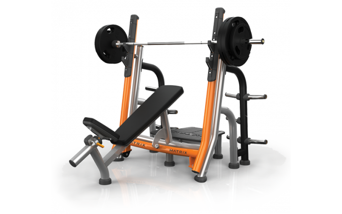 Скамья для жима с положительным наклоном с доводчиком MATRIX MAGNUM A679 (серебристый) Скамья для жима с положительным наклоном с доводчиком MATRIX MAGNUM A679 (серебристый)